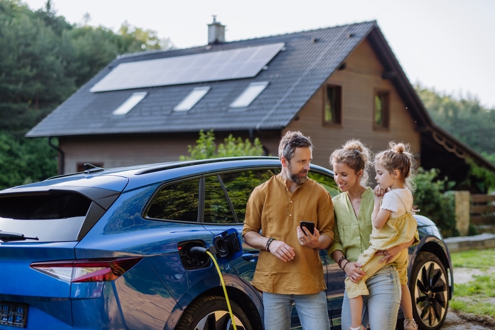 Elektroauto und Solaranlage